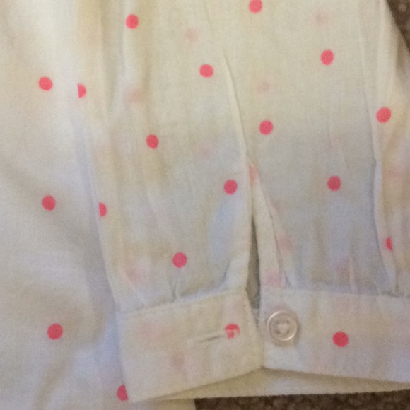 Cute blouse - Picture 2 of 4